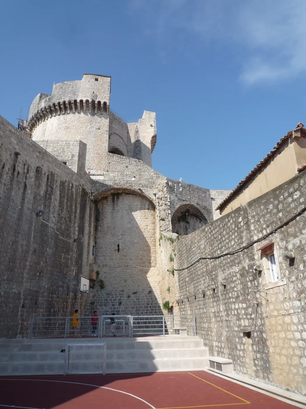 Minčeta Tower from below