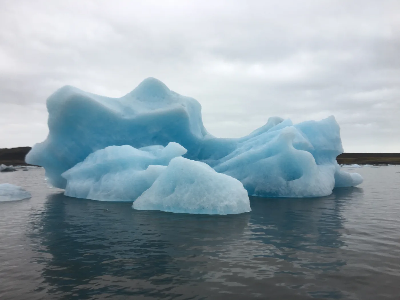 A blue iceberg in Jökulsárlón